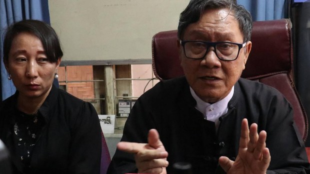 ဒေါ်အောင်ဆန်းစုကြည်ရဲ့ ရှေ့နေတွေ ကန့်ကွက်ချက် ပယ်ချခံရ ဒေါ်အောင်ဆန်းစုကြည်ရဲ့ ရှေ့နေတွေ ကန့်ကွက်ချက် ပယ်ချခံရ