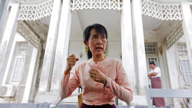 ဒေါ်အောင်ဆန်းစုကြည်နဲ့ တွေ့ဆုံခွင့်ရဖို့ ရှေ့နေအဖွဲ့ ထပ်မံတောင်းဆို ဒေါ်အောင်ဆန်းစုကြည်နဲ့ တွေ့ဆုံခွင့်ရဖို့ ရှေ့နေအဖွဲ့ ထပ်မံတောင်းဆို