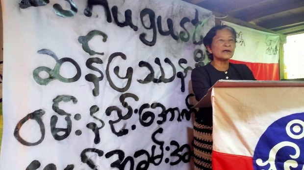 ရခိုင်အမျိုးသမီးများကွန်ရက်ဥက္ကဋ္ဌ ဒေါ်ညိုအေး ပြန်လည်လွတ်မြောက်လာ ရခိုင်အမျိုးသမီးများကွန်ရက်ဥက္ကဋ္ဌ ဒေါ်ညိုအေး ပြန်လည်လွတ်မြောက်လာ