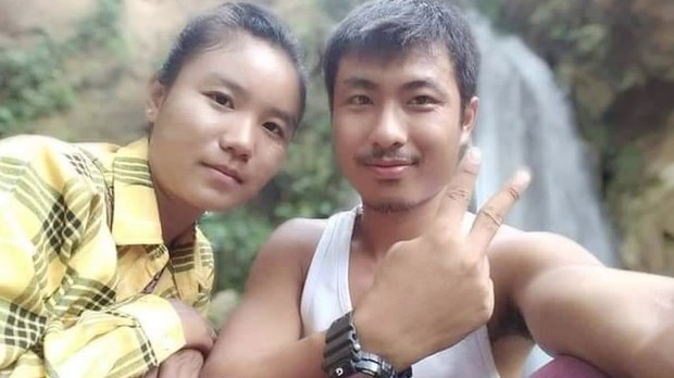 ဒီးမော့ဆို၊ စံပြ ၆ မိုင်တိုက်ပွဲ ဇနီးမောင်နှံ နှစ်ယောက် ပစ်သတ်ခံရ ဒီးမော့ဆို၊ စံပြ ၆ မိုင်တိုက်ပွဲ ဇနီးမောင်နှံ နှစ်ယောက် ပစ်သတ်ခံရ