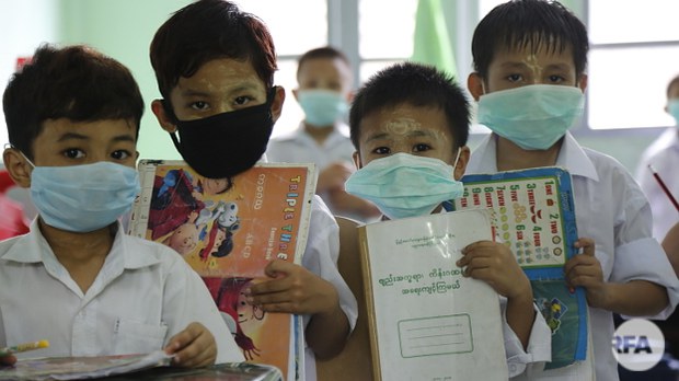 h1n1-mask-622.JPG