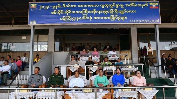 မုံရွာမှာ တိုင်းဝန်ကြီးချုပ်ပါဝင်တဲ့ လမ်းလျှောက်ပွဲ မိုင်းခွဲခံရပြီး ခုနစ်ဦးခန့် ဒဏ်ရာရ မုံရွာမှာ တိုင်းဝန်ကြီးချုပ်ပါဝင်တဲ့ လမ်းလျှောက်ပွဲ မိုင်းခွဲခံရပြီး ခုနစ်ဦးခန့် ဒဏ်ရာရ