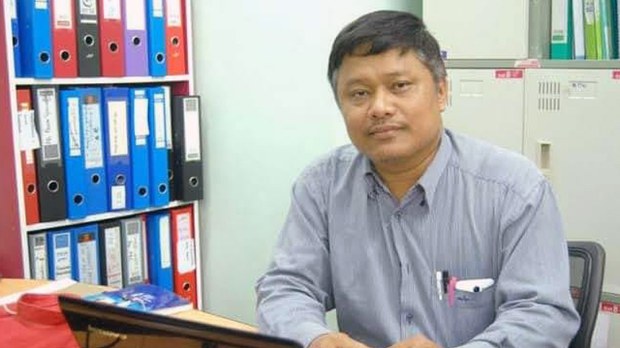 ပါမောက္ခ ဒေါက်တာမော်မော်ဦး ထောင်သုံးနှစ် ချမှတ်ခံရ ပါမောက္ခ ဒေါက်တာမော်မော်ဦး ထောင်သုံးနှစ် ချမှတ်ခံရ