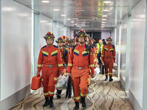 ငလျင်ဘေးအတွက် တရုတ်အစိုးရက ယွမ်သန်းတစ်ရာ ကူညီမည် ငလျင်ဘေးအတွက် တရုတ်အစိုးရက ယွမ်သန်းတစ်ရာ ကူညီမည်