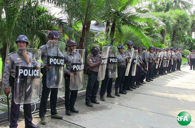 police-security-620.jpg police-security-620.jpg