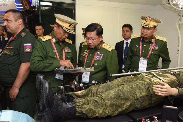 အာဏာသိမ်းစစ်တပ်ကို ထပ်တိုး ပိတ်ဆို့အရေးယူဖို့ EU တိုက်တွန်း အာဏာသိမ်းစစ်တပ်ကို ထပ်တိုး ပိတ်ဆို့အရေးယူဖို့ EU တိုက်တွန်း