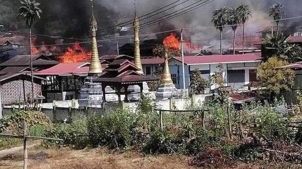 ဆီဆိုင်မြို့နယ်မှာ တိုက်ပွဲပြင်းထန်နေ ဆီဆိုင်မြို့နယ်မှာ တိုက်ပွဲပြင်းထန်နေ