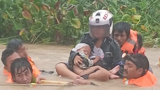 ရေဘေးသင့် မြန်မာနိုင်ငံအတွက် တောင်ကိုရီးယားနဲ့ အိန္ဒိယ စတင်ကူညီ ရေဘေးသင့် မြန်မာနိုင်ငံအတွက် တောင်ကိုရီးယားနဲ့ အိန္ဒိယ စတင်ကူညီ