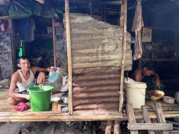 စစ်တွေမြို့ပေါ် ဒုက္ခသည်စခန်းမှာ ရိက္ခာအခက်အခဲဖြစ်နေ စစ်တွေမြို့ပေါ် ဒုက္ခသည်စခန်းမှာ ရိက္ခာအခက်အခဲဖြစ်နေ