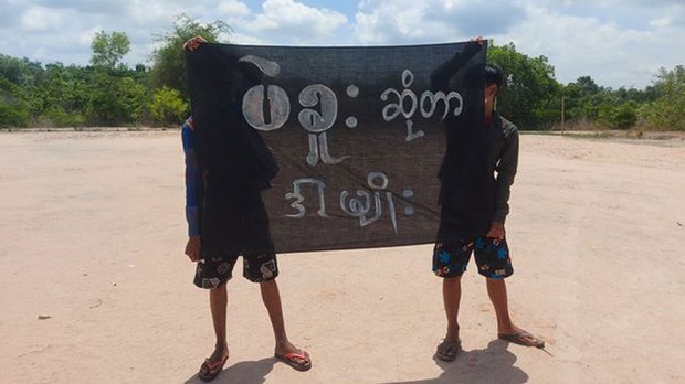 ပဲခူးမြို့ ရှင်စောပုရပ်ကွက် အုပ်ချုပ်ရေးမှူးဟောင်း သေနတ်နဲ့ ပစ်သတ်ခံရ ပဲခူးမြို့ ရှင်စောပုရပ်ကွက် အုပ်ချုပ်ရေးမှူးဟောင်း သေနတ်နဲ့ ပစ်သတ်ခံရ