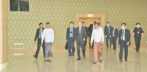 ကုလအတွင်းရေးမှူးချုပ်ဟောင်း မစ္စတာဘန်ကီမွန်း နေပြည်တော်ကိုရောက်ရှိ ကုလအတွင်းရေးမှူးချုပ်ဟောင်း မစ္စတာဘန်ကီမွန်း နေပြည်တော်ကိုရောက်ရှိ