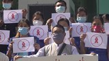 ဆန္ဒပြဝန်ထမ်းတွေ အလုပ်ထုတ်ခံရရင် အလုပ်ပြန်ခန့်မယ်လို့ ဝန်ကြီးချုပ်တွေ ကတိပေး