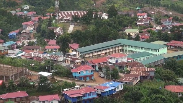 ဟားခါးမြို့နယ် ဘွန်လုန်ကျေးရွာမှာ လက်နက်ကြီးကြောင့် ကလေးနှစ်ဦးသေဆုံး၊ တစ်ဦးဒဏ်ရာရ ဟားခါးမြို့နယ် ဘွန်လုန်ကျေးရွာမှာ လက်နက်ကြီးကြောင့် ကလေးနှစ်ဦးသေဆုံး၊ တစ်ဦးဒဏ်ရာရ
