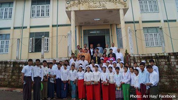naga-health-staff-620.jpg naga-health-staff-620.jpg
