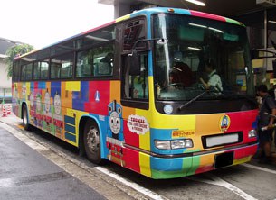 highway-bus-305.jpg highway-bus-305.jpg