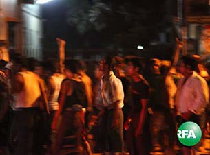 hleku-riot-305.jpg hleku-riot-305.jpg