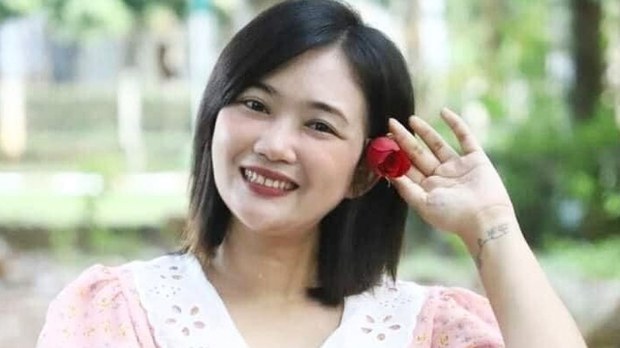 သတင်းထောက် မမှူးရတနာခက်မို့မို့ထွန်း အလုပ်နဲ့ ထောင် ၁၃ နှစ် ချမှတ်ခံရ သတင်းထောက် မမှူးရတနာခက်မို့မို့ထွန်း အလုပ်နဲ့ ထောင် ၁၃ နှစ် ချမှတ်ခံရ