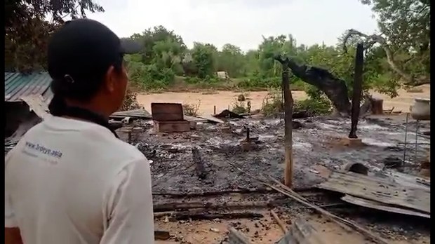 ယင်းမာပင်၊ တရောကျင်းရွာက နေအိမ်အလုံး ၄ဝ လောက် မီးရှို့ဖျက်ဆီးခံရ