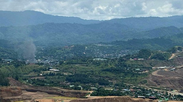 ဖားကန့်တိုက်ပွဲမှာ ဒေသခံဆယ်ဦးထက်မနည်း သေဆုံး ဖားကန့်တိုက်ပွဲမှာ ဒေသခံဆယ်ဦးထက်မနည်း သေဆုံး