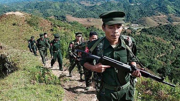 ဖားကန့်နဲ့ ဟုမ္မလင်းမြို့နယ်အစပ်မှာ တိုက်ပွဲ ပြင်းထန်နေ ဖားကန့်နဲ့ ဟုမ္မလင်းမြို့နယ်အစပ်မှာ တိုက်ပွဲ ပြင်းထန်နေ