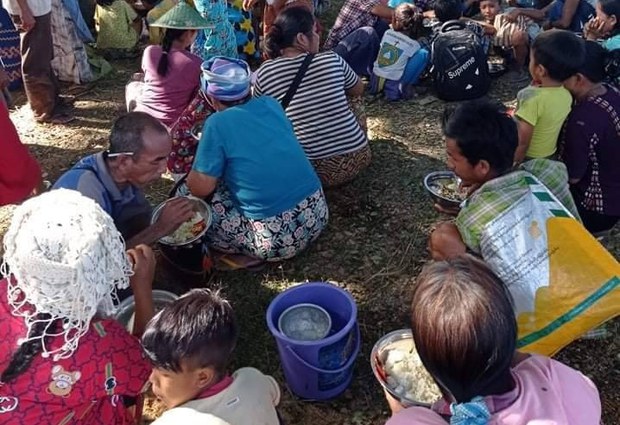 သန်းနဲ့ချီတဲ့ဒုက္ခသည်တွေဆီ ကူညီမှာကို စစ်ကောင်စီ ပိတ်ပင်နေကြောင်း HRW အဖွဲ့ပြော