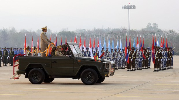တပ်မတော်နေ့မှာ စစ်တပ်ကို ပစ်မှတ်ထား အရေးယူဖို့ HRW တိုက်တွန်း တပ်မတော်နေ့မှာ စစ်တပ်ကို ပစ်မှတ်ထား အရေးယူဖို့ HRW တိုက်တွန်း