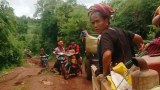 ဆီဆိုင်မှာ လက်နက်ကြီးကြောင့် တစ်ဦးသေဆုံး၊ ဒေသခံတစ်သောင်းကျော် ထွက်ပြေးနေရ