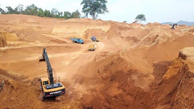 တရားမ၀င်ရွှေတူးဖော်မှုကြောင့် အင်းတော်ကြီးကန် ထိခိုက် တရားမ၀င်ရွှေတူးဖော်မှုကြောင့် အင်းတော်ကြီးကန် ထိခိုက်