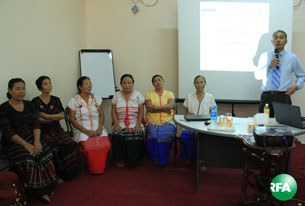india-scholar-solar-women-305 india-scholar-solar-women-305