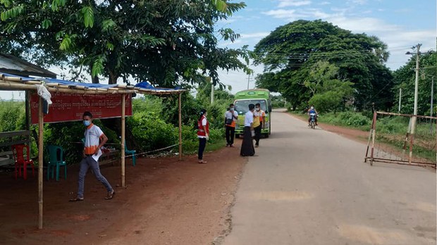ရွှေကျင်မှာ လက်နက်ကြီးကျည် ထိမှန်လို့ အမျိုးသမီးသုံးဦး ဒဏ်ရာရ ရွှေကျင်မှာ လက်နက်ကြီးကျည် ထိမှန်လို့ အမျိုးသမီးသုံးဦး ဒဏ်ရာရ