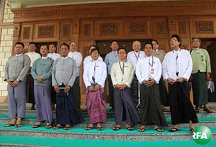journalist-council-parliament-leader-305.jpg journalist-council-parliament-leader-305.jpg