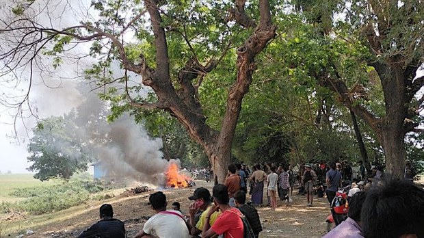 စစ်ကောင်စီလက်အောက်ခံ ဘီးလူးစစ်ကြောင်းမှူးအပါအဝင် ငါးဦးကို ဖမ်းမိထားကြောင်း PLA ပြော စစ်ကောင်စီလက်အောက်ခံ ဘီးလူးစစ်ကြောင်းမှူးအပါအဝင် ငါးဦးကို ဖမ်းမိထားကြောင်း PLA ပြော