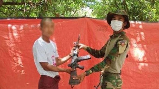 စစ်ကောင်စီတပ်ရဲ့ ဒုတိယဗိုလ်မှူးကြီး သုံးဦး အပါအဝင် ၄၁ ဦး CDM ဝင်လာ စစ်ကောင်စီတပ်ရဲ့ ဒုတိယဗိုလ်မှူးကြီး သုံးဦး အပါအဝင် ၄၁ ဦး CDM ဝင်လာ