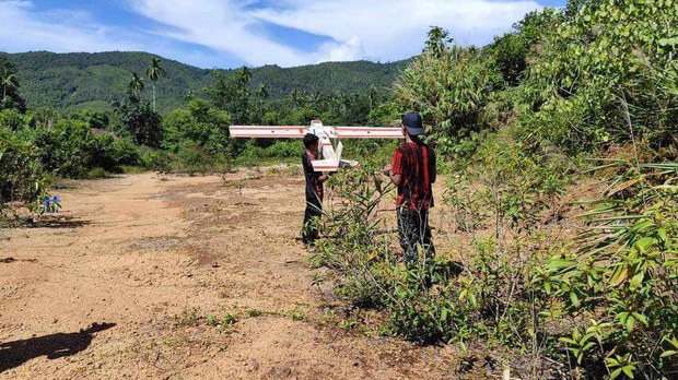 သန်းခေါင်စာရင်းကောက်တဲ့အဖွဲ့ကို လုံခြုံရေးယူပေးတဲ့ စစ်ကောင်စီစခန်းငါးခု တိုက်ခိုက်ခံရ သန်းခေါင်စာရင်းကောက်တဲ့အဖွဲ့ကို လုံခြုံရေးယူပေးတဲ့ စစ်ကောင်စီစခန်းငါးခု တိုက်ခိုက်ခံရ