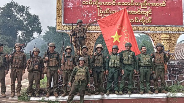 တိုင်းမှူးအသစ် ခန့်ပြီး ရမခကို စစ်ကောင်စီ ပြန်လည်စုဖွဲ့နေ တိုင်းမှူးအသစ် ခန့်ပြီး ရမခကို စစ်ကောင်စီ ပြန်လည်စုဖွဲ့နေ