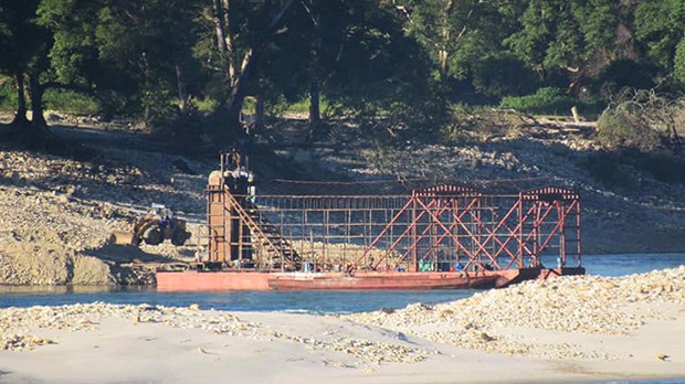 kachin-gold-mine-622.jpg kachin-gold-mine-622.jpg