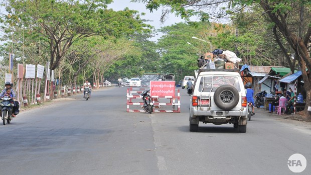 kachin-vehicle-tax-gate-622.jpg kachin-vehicle-tax-gate-622.jpg