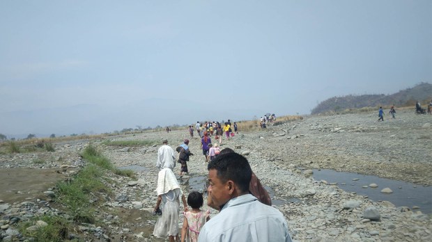ကလေး၊ ဒီပဲယင်းနဲ့ ထီးချိုင့်မှာ စစ်ကောင်စီတပ်က လေကြောင်းတိုက်ခိုက် ကလေး၊ ဒီပဲယင်းနဲ့ ထီးချိုင့်မှာ စစ်ကောင်စီတပ်က လေကြောင်းတိုက်ခိုက်