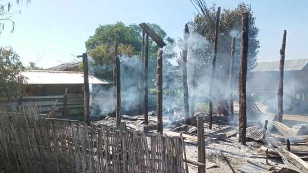 စစ်တပ်ရဲ့နယ်မြေရှင်းလင်းရေးအတွင်း ကလေးမြို့နယ်ထဲက အိမ် အလုံး ၄၀ ခန့် မီးရှို့ခံရ စစ်တပ်ရဲ့နယ်မြေရှင်းလင်းရေးအတွင်း ကလေးမြို့နယ်ထဲက အိမ် အလုံး ၄၀ ခန့် မီးရှို့ခံရ