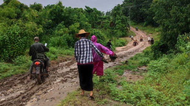 ကန့်ဘလူမြို့နယ်မှာ စစ်ကြောင်းထိုးလို့ ဒေသခံ ၈၀၀၀ နီးပါး ထွက်ပြေး ကန့်ဘလူမြို့နယ်မှာ စစ်ကြောင်းထိုးလို့ ဒေသခံ ၈၀၀၀ နီးပါး ထွက်ပြေး