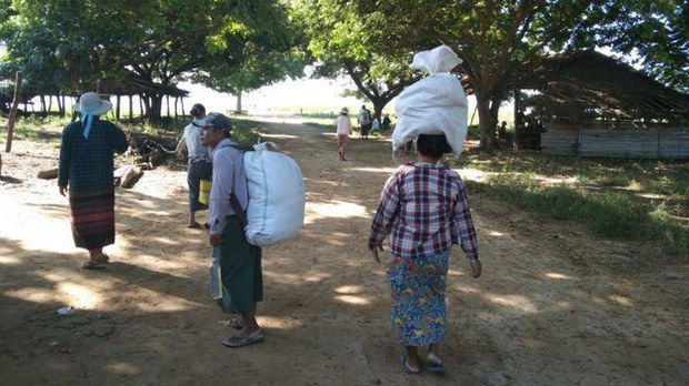 ကျွန်းလှမှာ စစ်ဘေးရှောင် ၇၀ ခန့်ဖမ်းဆီးခံရ ကျွန်းလှမှာ စစ်ဘေးရှောင် ၇၀ ခန့်ဖမ်းဆီးခံရ