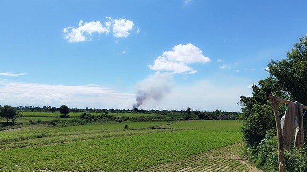 ကန့်ဘလူက ရွာသုံးရွာမှာ နေအိမ်တစ်ရာကျော် ထပ်မံမီးရှို့ခံရ ကန့်ဘလူက ရွာသုံးရွာမှာ နေအိမ်တစ်ရာကျော် ထပ်မံမီးရှို့ခံရ