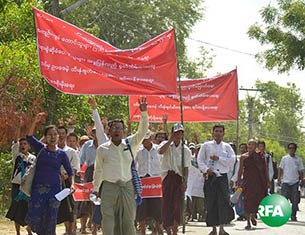 kantbalu-farmers-305.jpg kantbalu-farmers-305.jpg