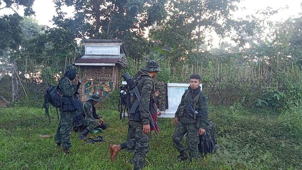 ဖာပွန်ခရိုင်ကတိုက်ပွဲတွေမှာ စစ်ကောင်စီ တပ်ရင်းမှူးအပါအဝင် ၇၄ ဦး သေဆုံးခဲ့ကြောင်း KNU ထုတ်ပြန် ဖာပွန်ခရိုင်ကတိုက်ပွဲတွေမှာ စစ်ကောင်စီ တပ်ရင်းမှူးအပါအဝင် ၇၄ ဦး သေဆုံးခဲ့ကြောင်း KNU ထုတ်ပြန်