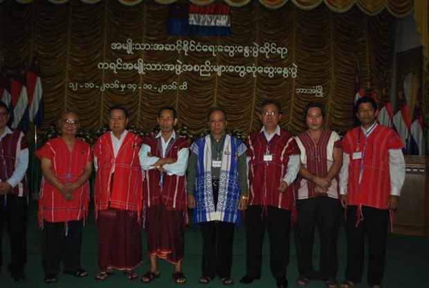 karen-political-meeting-620.jpg karen-political-meeting-620.jpg