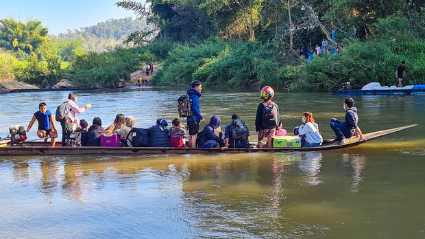 ကရင်ဒေသ တိုက်ပွဲတွေကြောင့် ဒုက္ခသည် ငါးထောင်ကျော် ထိုင်းကိုရောက်နေ ကရင်ဒေသ တိုက်ပွဲတွေကြောင့် ဒုက္ခသည် ငါးထောင်ကျော် ထိုင်းကိုရောက်နေ