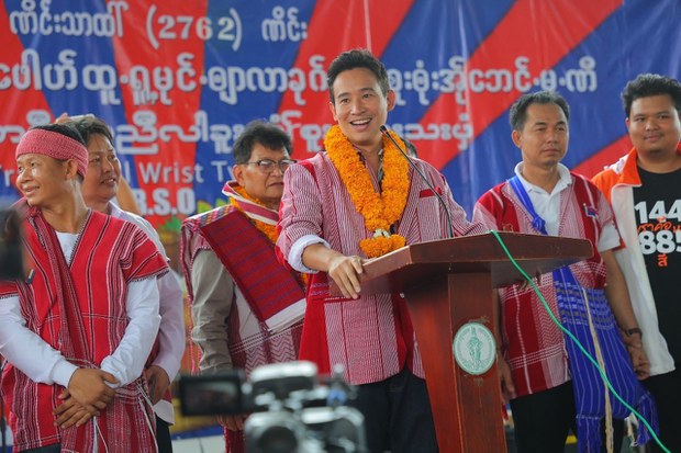 ကရင်ရိုးရာ လက်ချည်ပွဲ ပီတလင်ဂျာရွန်ရက် တက်ရောက် ကရင်ရိုးရာ လက်ချည်ပွဲ ပီတလင်ဂျာရွန်ရက် တက်ရောက်