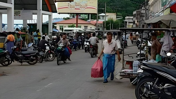 ကော့သောင်းမြို့နယ်မှာ အမျိုးသမီးနှစ်ဦး အပါအဝင် ဒေသခံခြောက်ဦး ဖမ်းဆီးခံထားရ