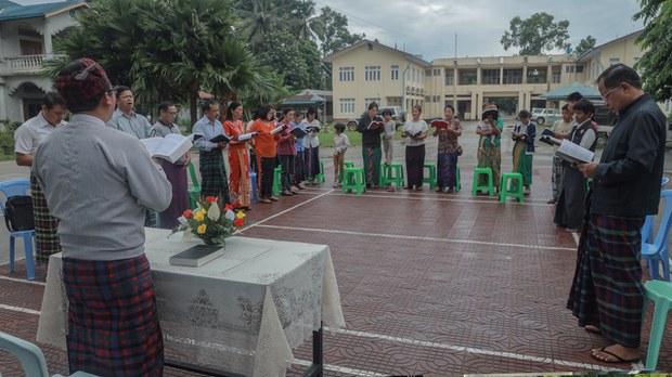 ကချင် သင်းအုပ်ဆရာ သုံးဦးလွတ်မြောက်ရေး ကချင်ခရစ်ယာန်အသင်း တောင်းဆို ကချင် သင်းအုပ်ဆရာ သုံးဦးလွတ်မြောက်ရေး ကချင်ခရစ်ယာန်အသင်း တောင်းဆို