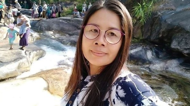 လမ်းမတော် NLD က မခင်မျိုး သေနတ်နဲ့ ပစ်သတ်ခံရ